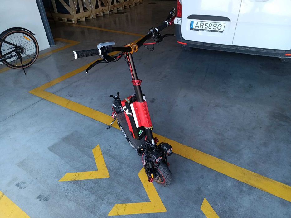 Trotinete urbenglide e-cross pro boost