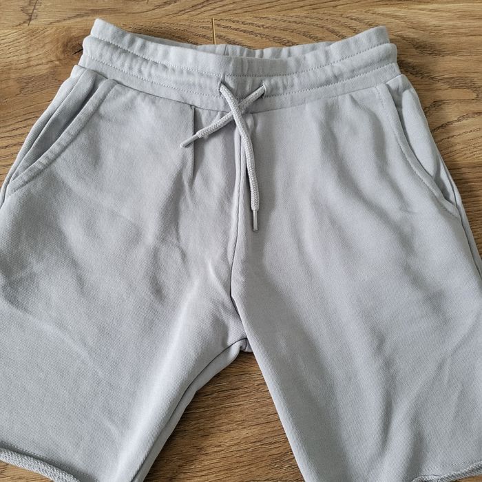 Nowe krótkie spodenki chłopięce r.128/134 H&M