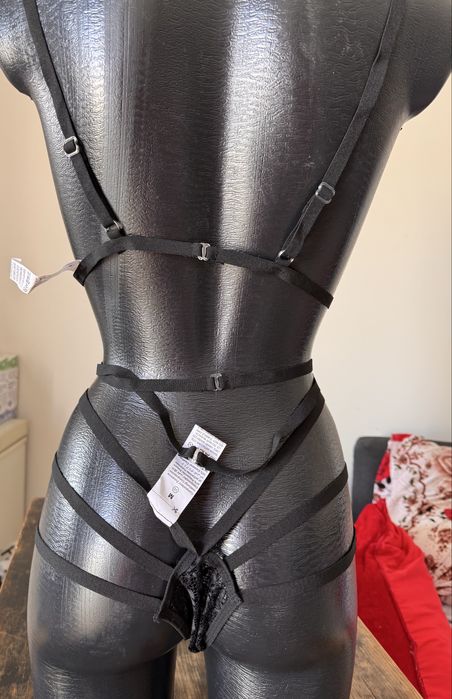 Conjunto renda M preto, vermelho ou verde