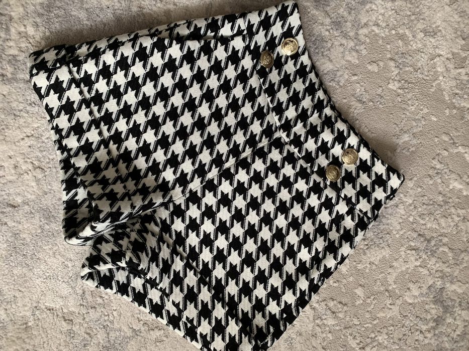 Шорти чорно- білі в принт