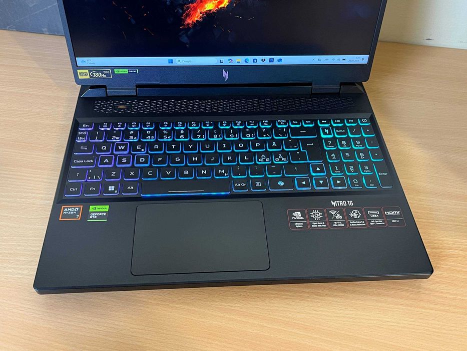 Acer Nitro AN16-42 16" WUXGA 180Hz / Ryzen 7 8845HS / RTX 4060 8GB / 16GB DDR5 / SSD 512GB | Магазин | Гарантія