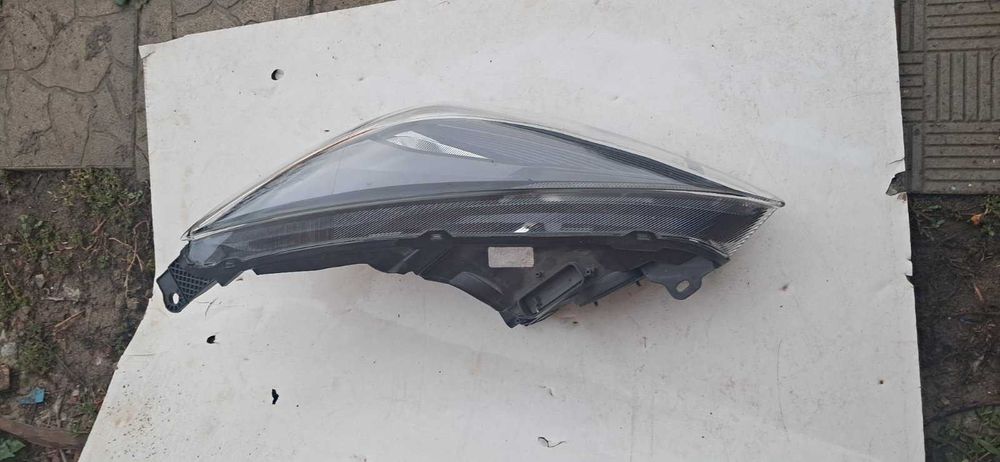 Продам фару Ford Focus 3