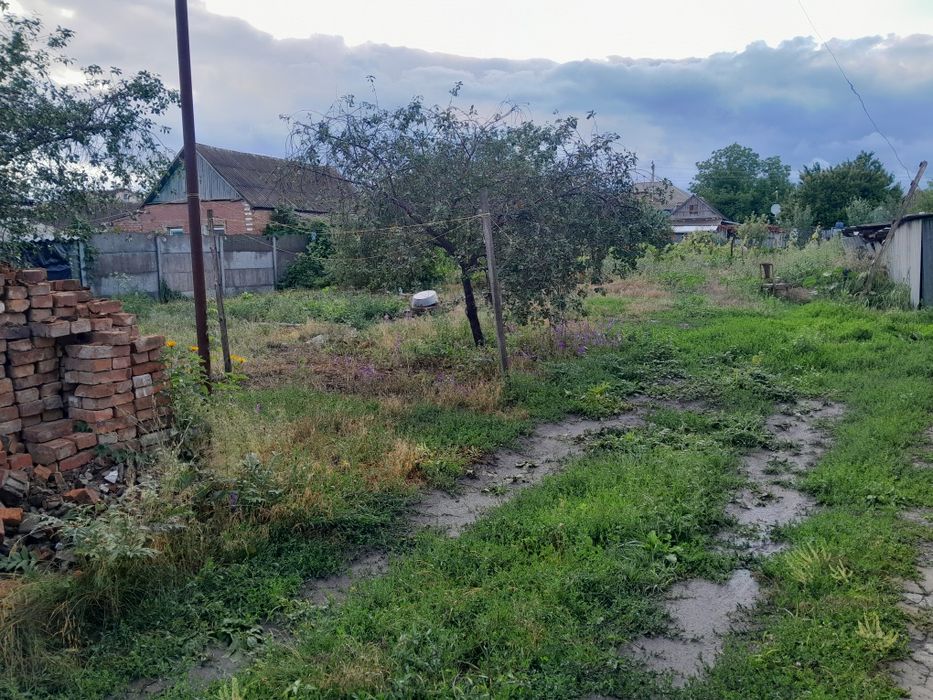 Продам будинок...