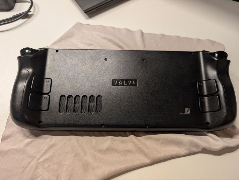 Продам Steam Deck LCD 512