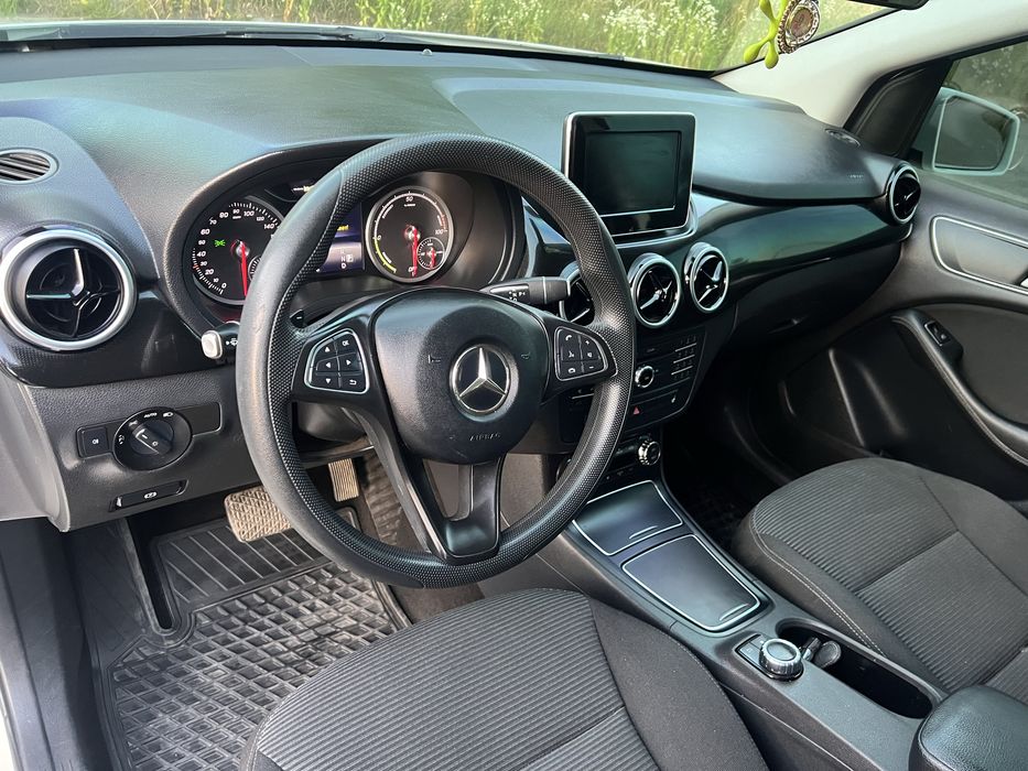 Mercedes B 250 електро 2015 31 kwt