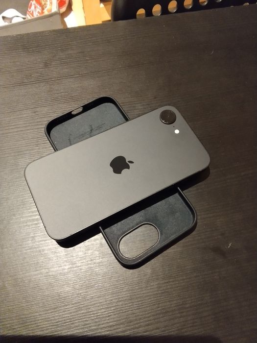 Iphone 16e Novo .