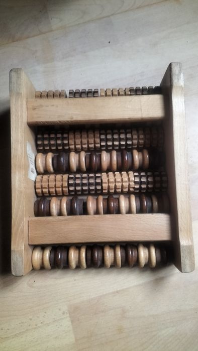 Masażer do stóp drewniany