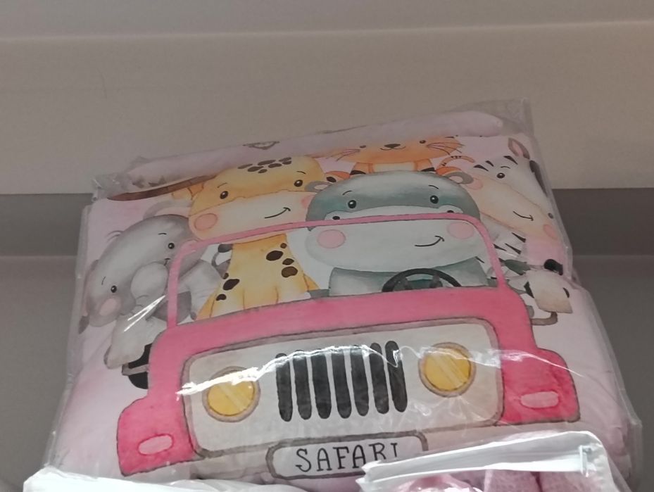 Edredão berço de grades