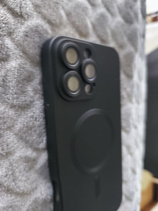 Capa MagSafe Preta para iPhone 16 Pro Max (Nova)