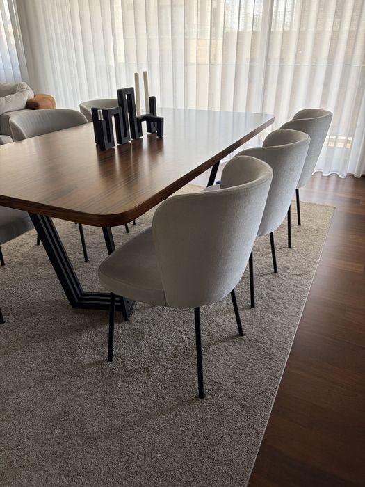 Vendo Mesa + Cadeiras sala Jantar Pau Ferro NOVA
