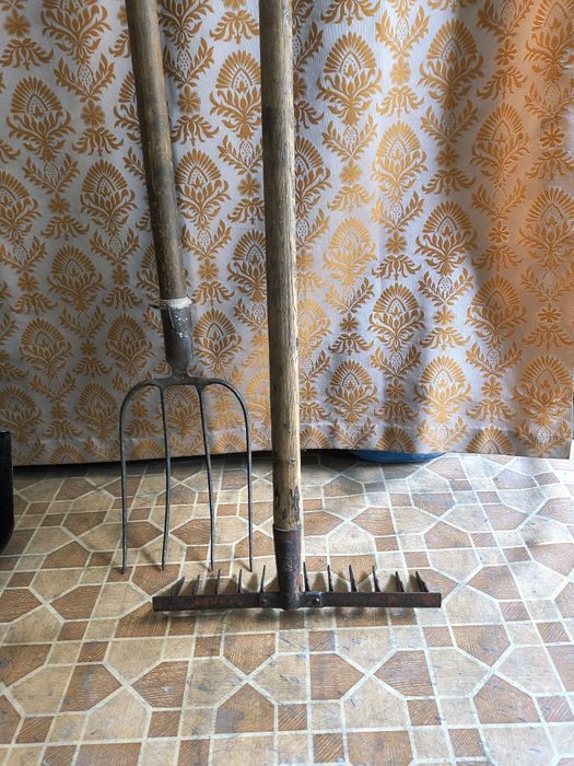 Лопаты,грабли,сапки