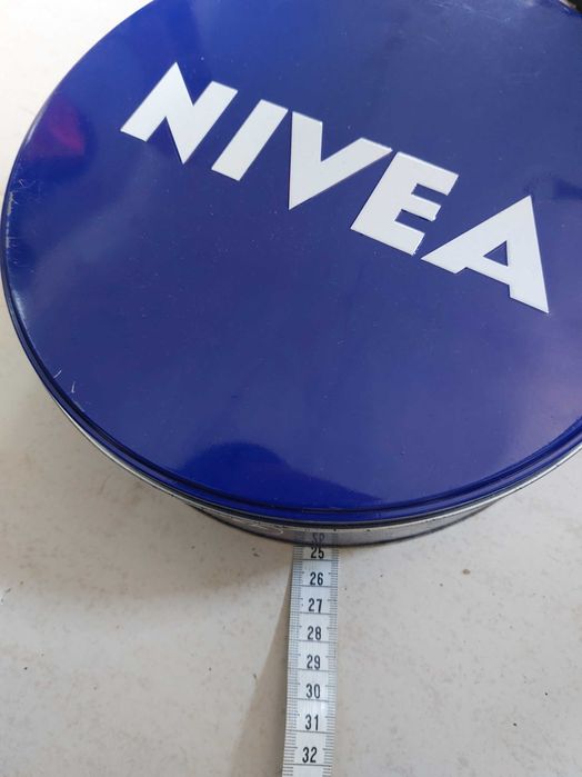 Lata grande Nívea, 25 cm