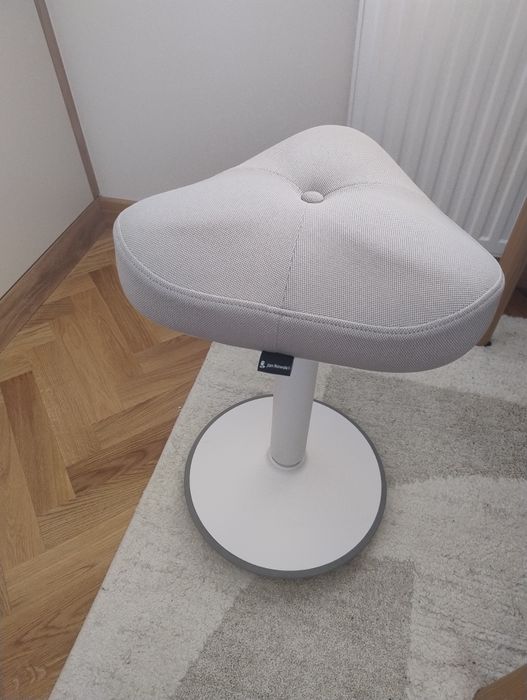 Krzesło ergonomiczne/ balansujące - prawie nowe