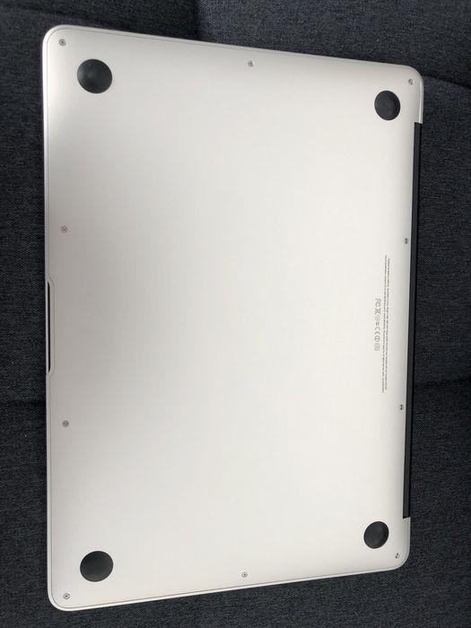 Macbook AIR 1466 13,3”