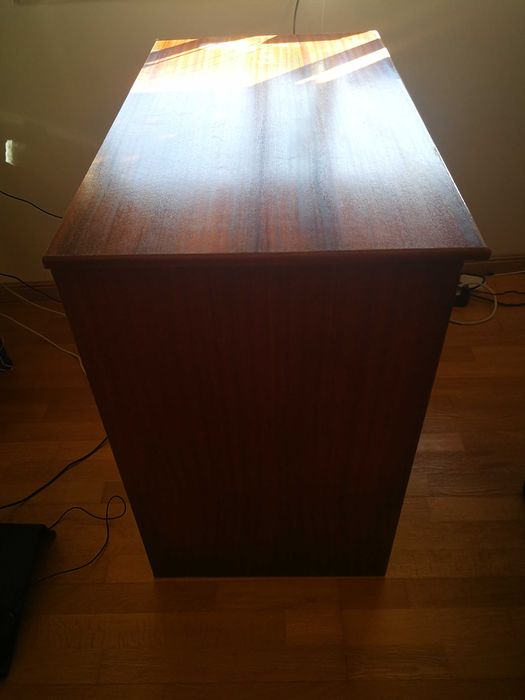 Secretária de escritório em madeira - Medidas: 88cm x 50cm x 80 cm
