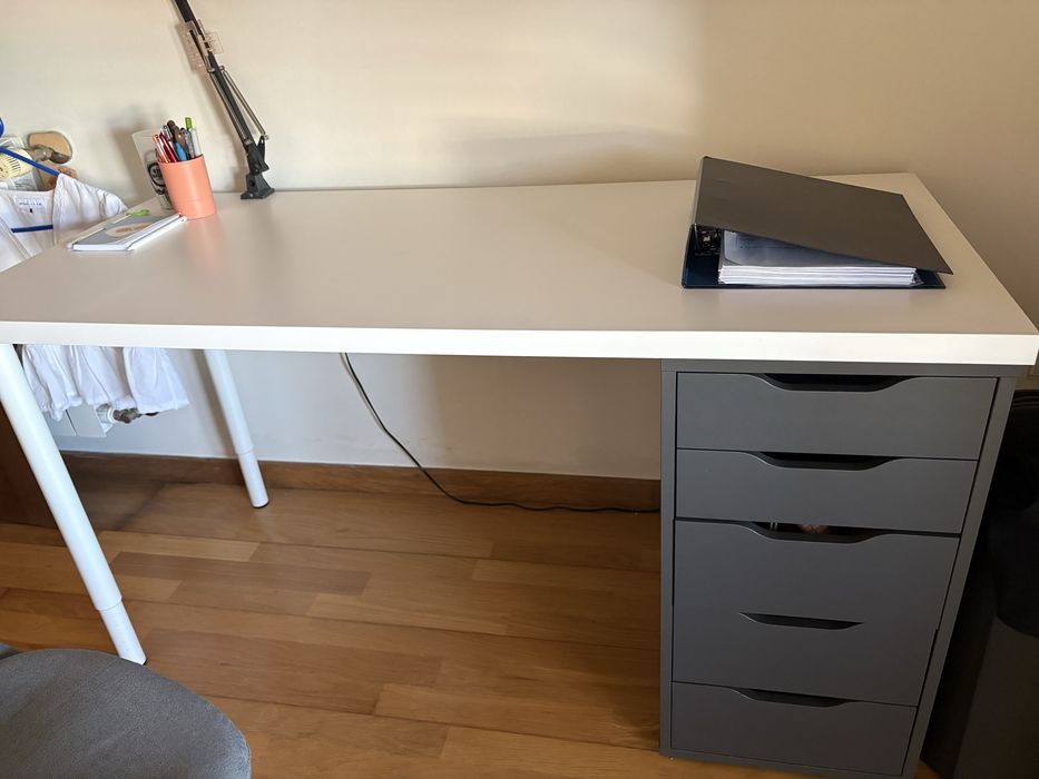 Vendo secretaria