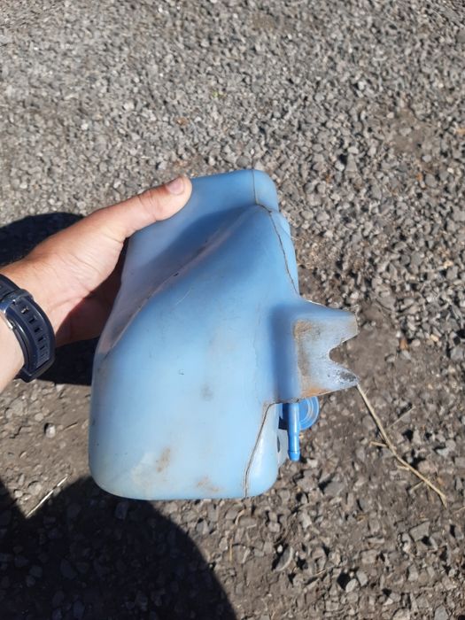 Бачок склоомивача на гольф 3