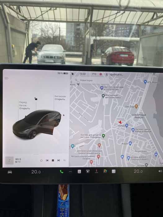 Tesla 3 с Америки .