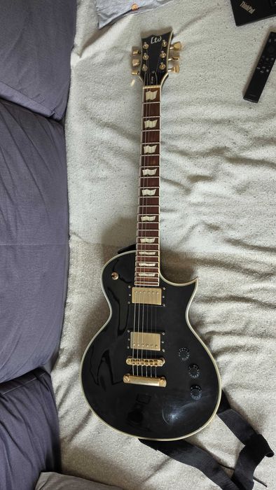 Zestaw dla gitarzysty: Gitara ESP LTD EC-256 + Wzmacniacz Line 6 Spider 112 + Kabel Fender