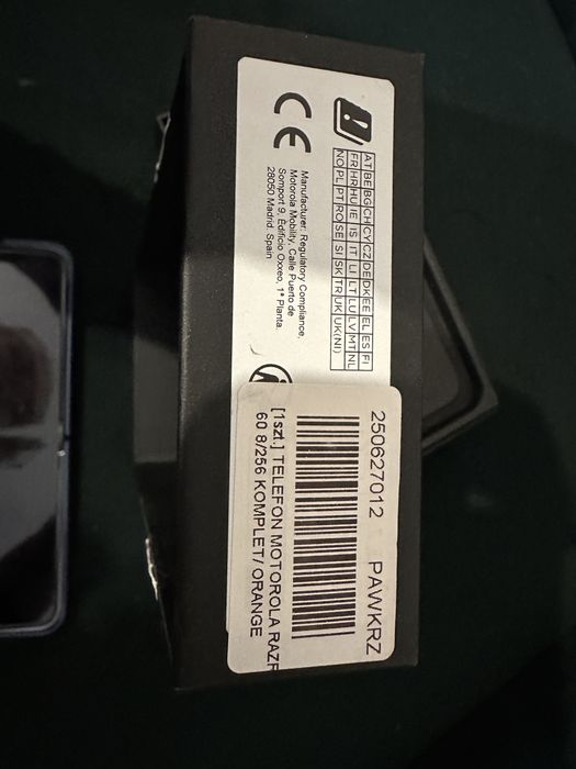 Smartfon NOWY Motorola Razr 60 8 GB / 256 GB 5G Niebieski