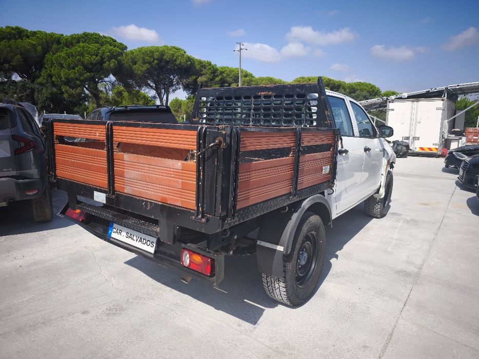Toyota Hilux 5 lugares