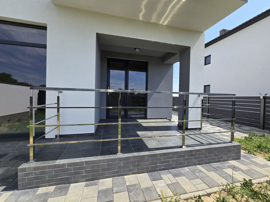 ПРОДАЖ КОТЕДЖІВ  газове опалення / гарна локація / 853 $ за м²