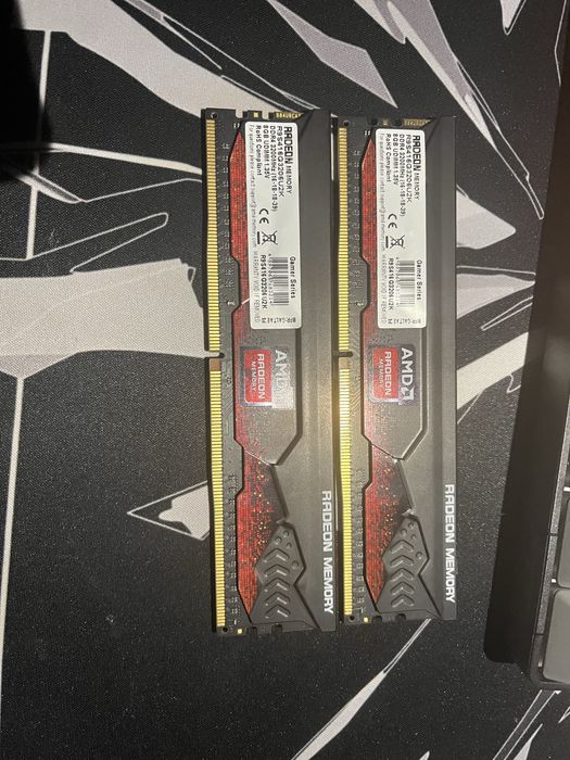 Оперативна памʼять Amd radeon ddr4 3200 mhz 2x8gb