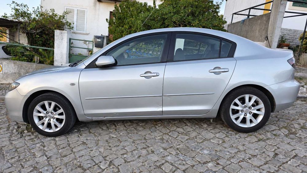 Mazda 3 Sedan 1.6 MZ-CD Exclusive 109 cv | 2008 | Quase 2.500 € investidos
