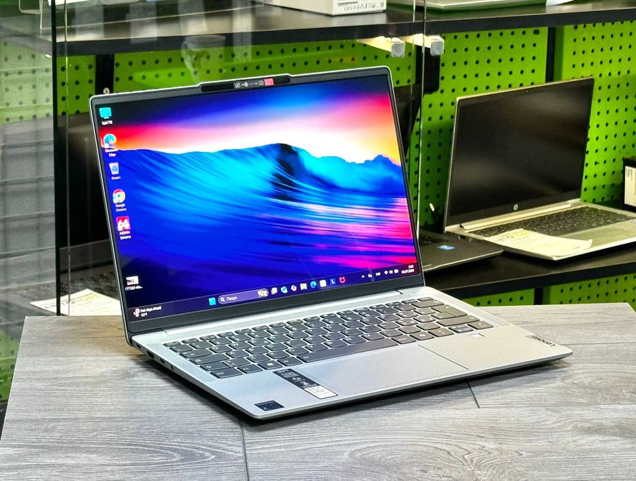 Ексклюзив! OLED / Lenovo Slim 5 14Q8X9 / Snapdragon / Стан нового!