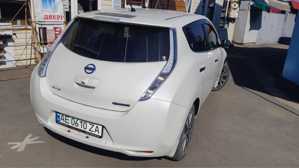 Продам Ниссан Лиф nissan leaf