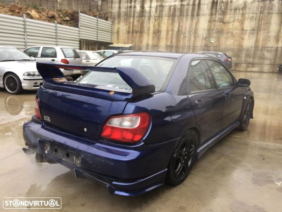 Subaru Impreza WRX 2.0 Turbo de 2001 para peças