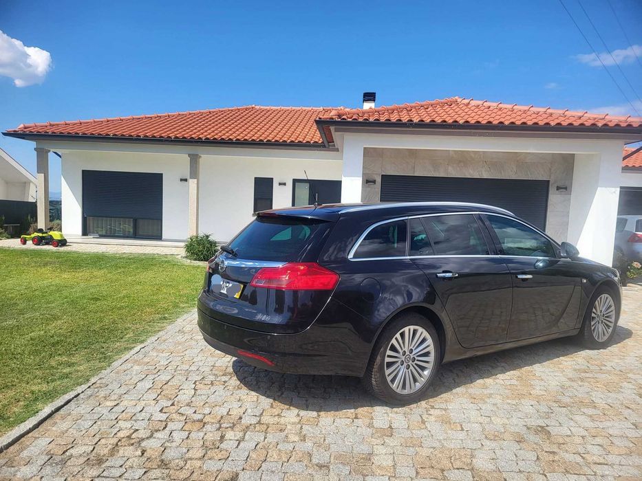 Opel Insignia Sports Tourer 2.0 CDTi — photo 5