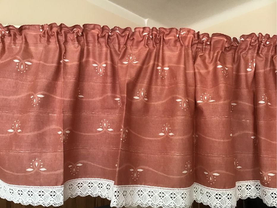 Zasłonka-lambrekin. Handmade