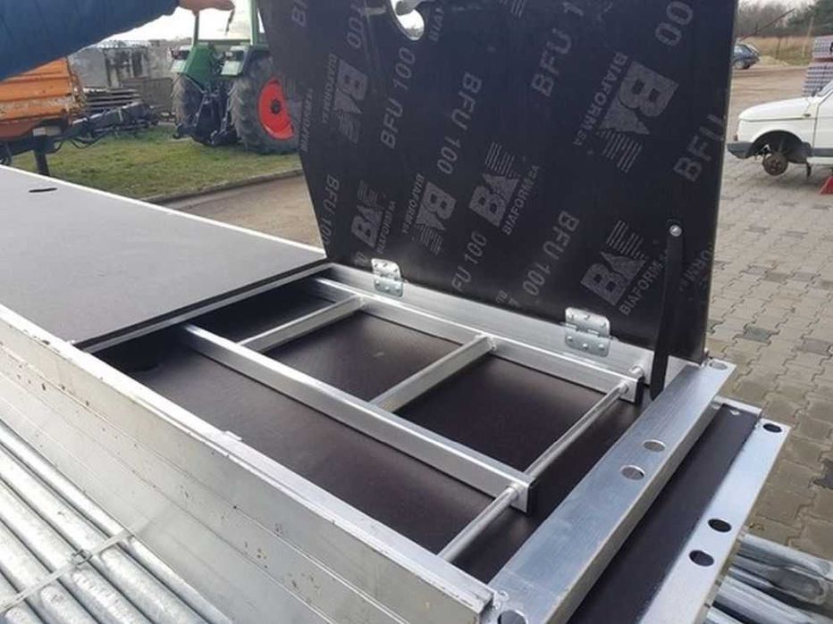 Rusztowanie szczytowe 12 x 16,2 m Ramy stalowe 2m podest drewniany 3m