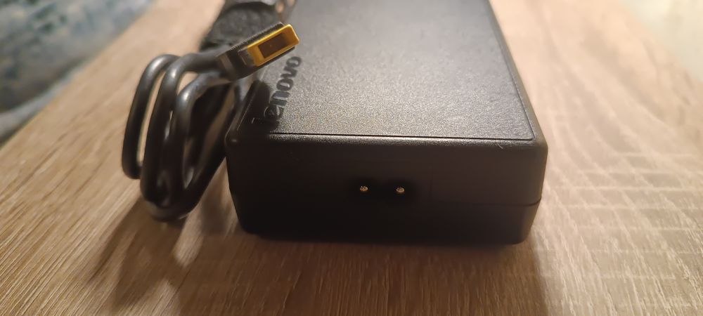 Блок питания живлення зарядка SQUARE 170Wt 20V 8,5A Lenovo ADL170NDC2A