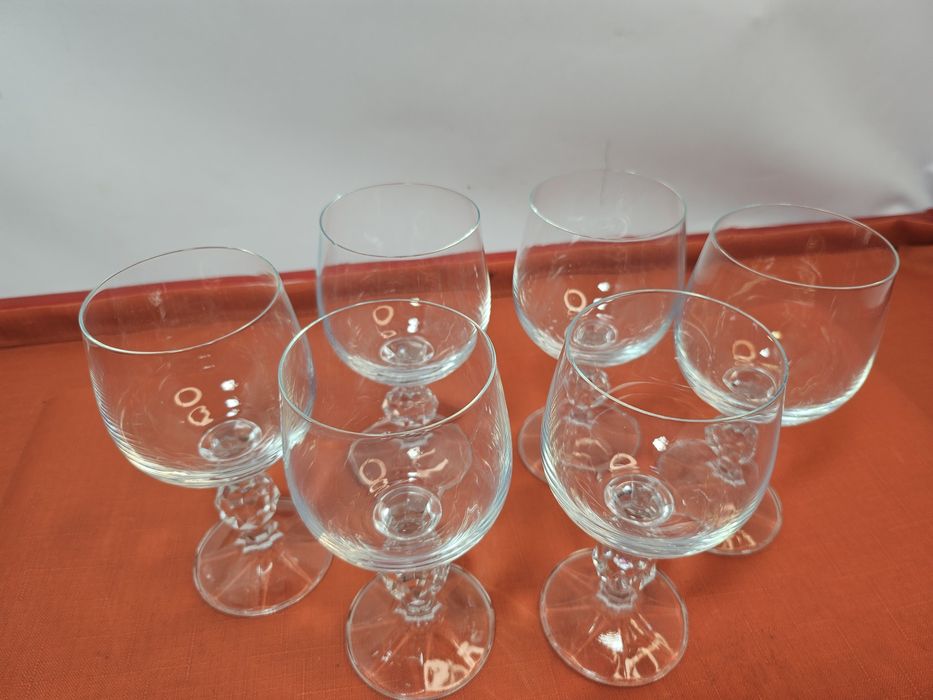 Pięć kryształowych kieliszków do wina Bohemia