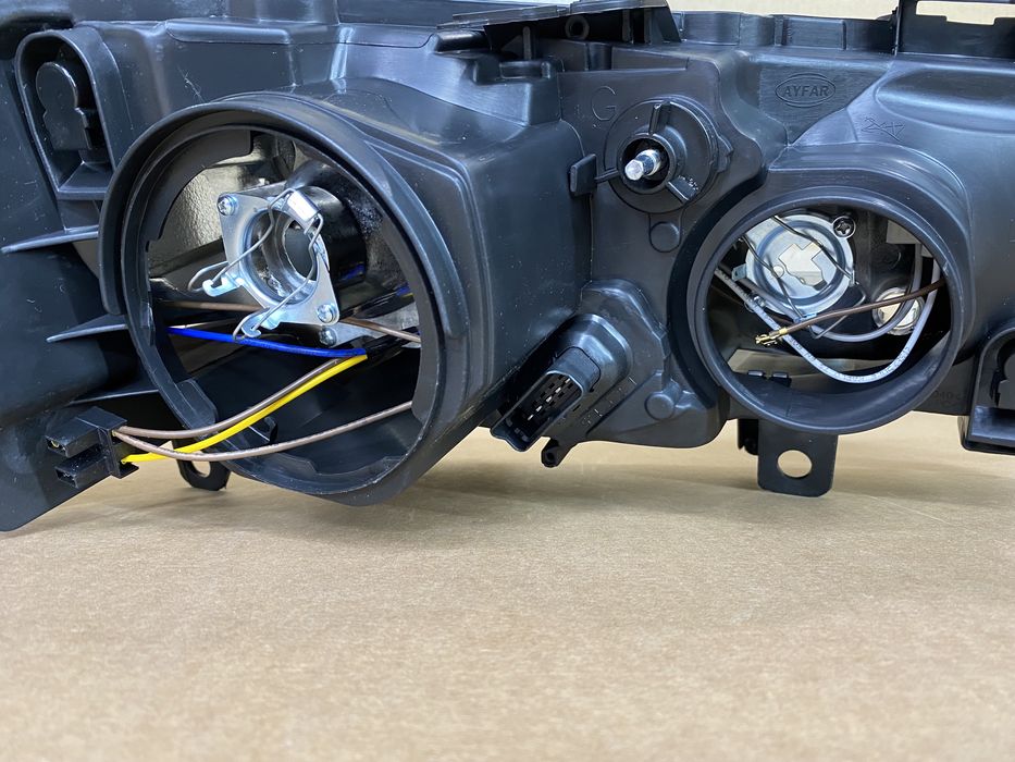 Фари передні Renault Megane 2 Рено Меган 2 фара рестайл