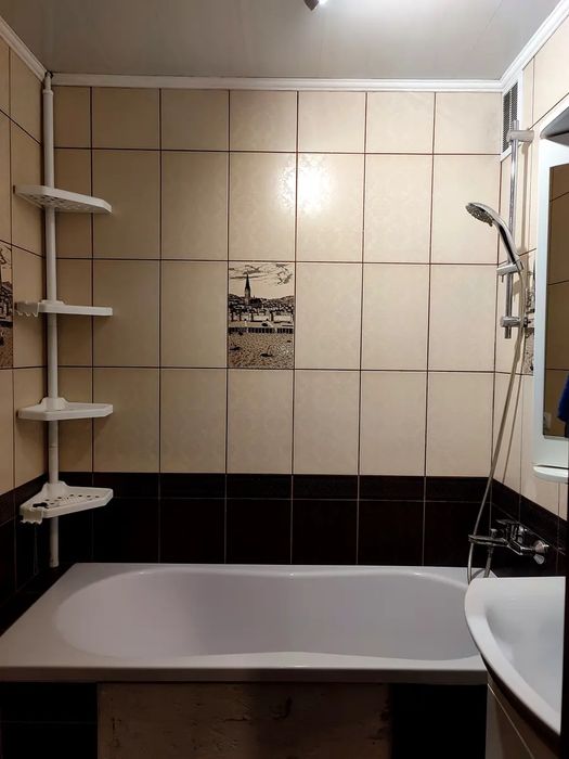 Продаж 4-кімнатної квартири 84,1 м кв. в  ближньому центрі м. Старий Самбір Самбірського району Львівської області.