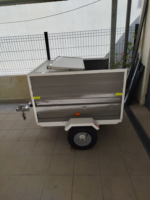 Vendo atrelado usado