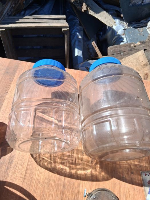 Sloiki plastikowe 7 i 10l