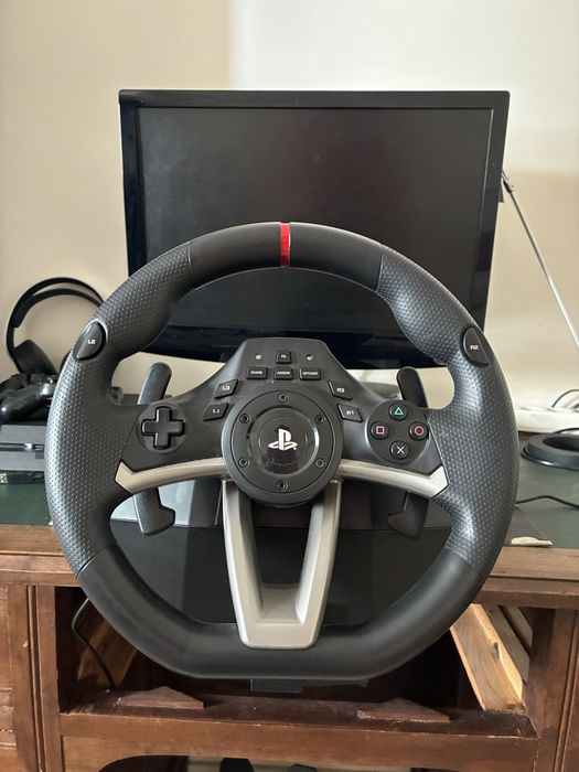 HORI Racing Wheel Apex PS4