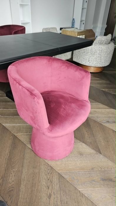 Piękne krzesła bordo welur - marki LECTUS