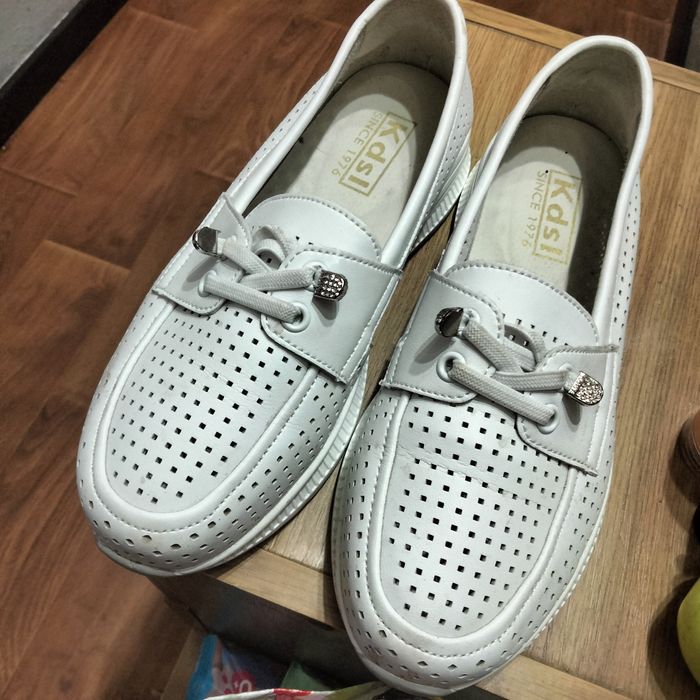 Жіночіі мокасини