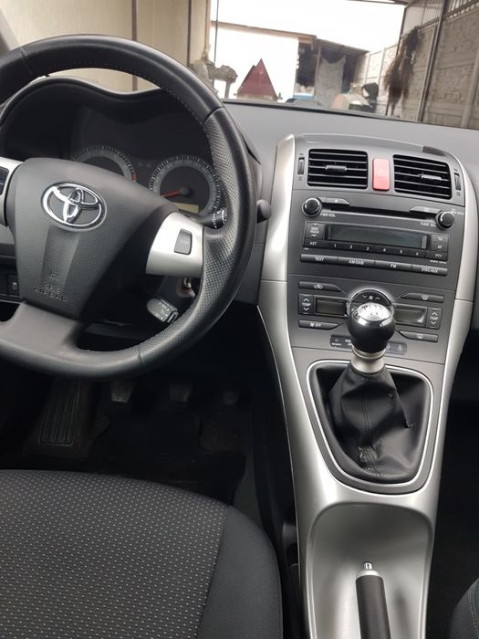 Продам  Toyota Auris