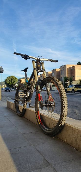 Bicicleta downhill