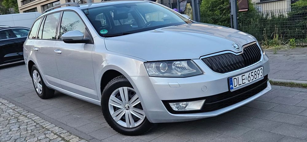 Skoda Octavia 1.6 TDI 105KM Edition!_Bi-ksenon_Navi_Led_Zarejestrowany!