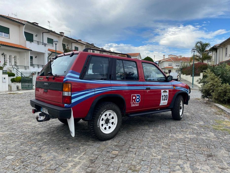 Nissan Terrano 2.7 TD foto 3