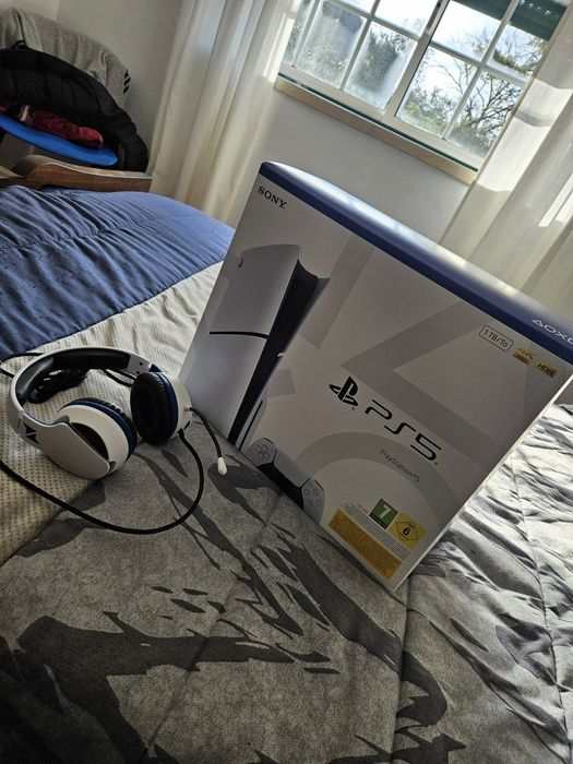 Consola PS5 Standard (1 TB - Branco)
