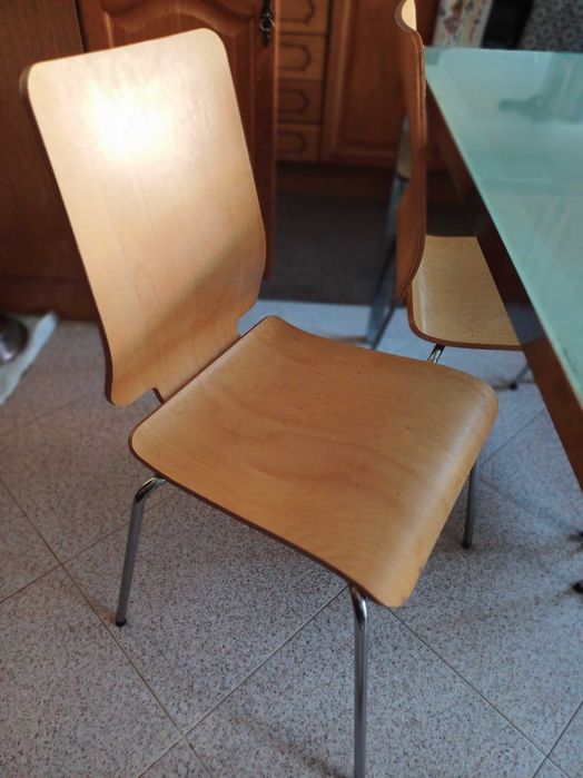 Mesa de cozinha + 4 cadeiras