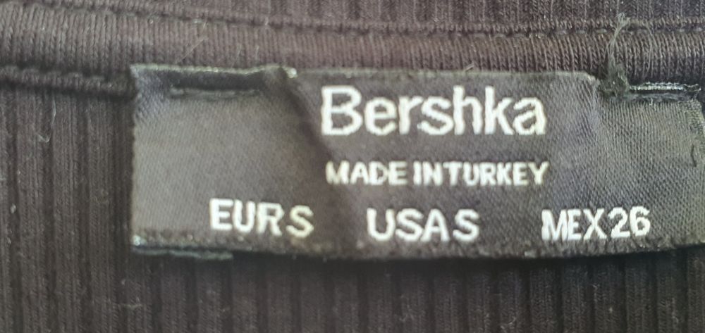 Bershka sukienka dzianina prążki z wycięciami rozmiar s